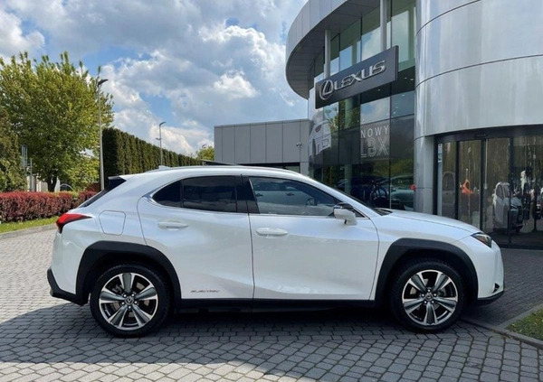 Lexus UX cena 199900 przebieg: 20007, rok produkcji 2021 z Kraków małe 596